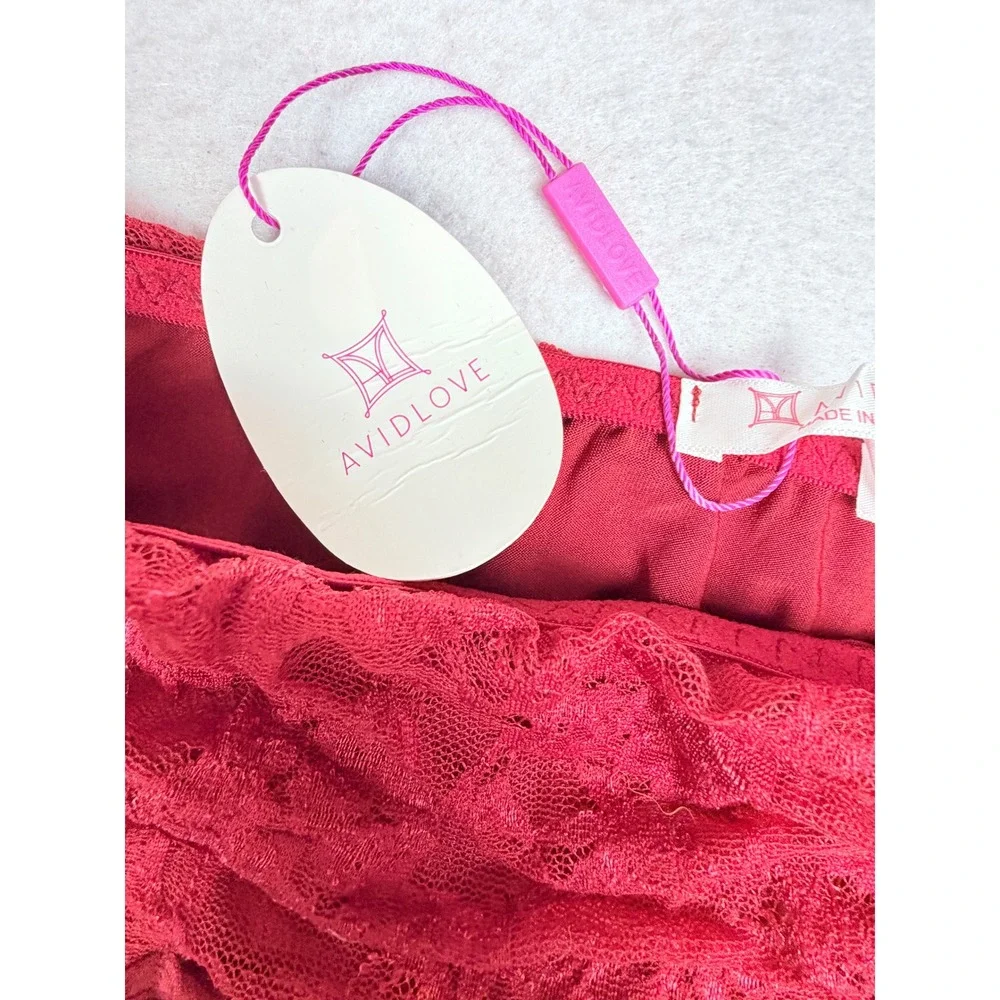 Avidlove red tiered